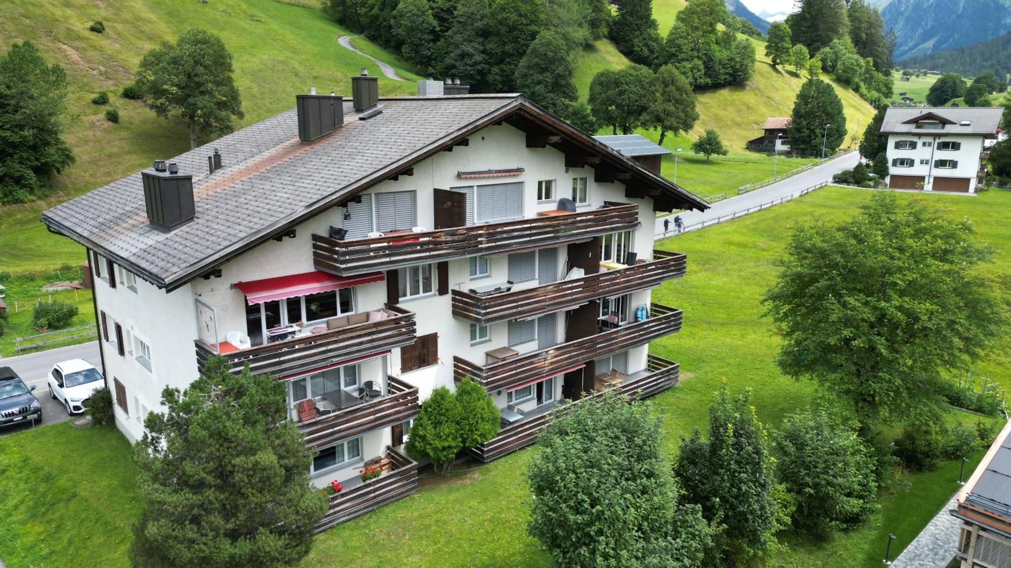 Gemuetliches Appartement Fuer Erholung Und Sport Klosters Luaran gambar
